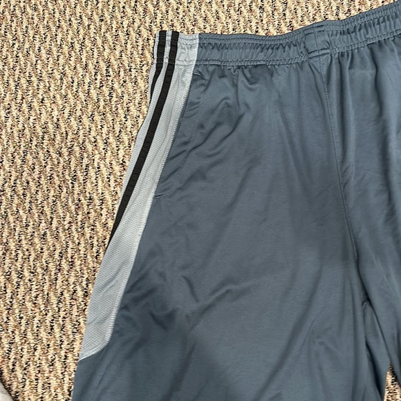 New men’s adidas climalite gray shorts - Picture 3 of 6